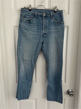 501 Levi's Premium Ankle Raw Hem Blue Cotton Jeans